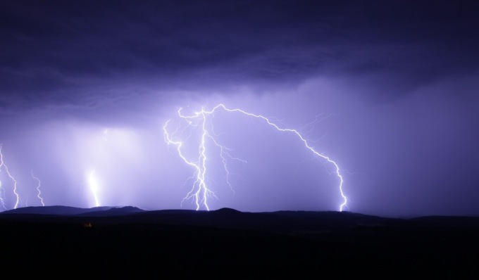 Peggiora il tempo in Lombardia, è allerta meteo per rischio temporali (anche forti)