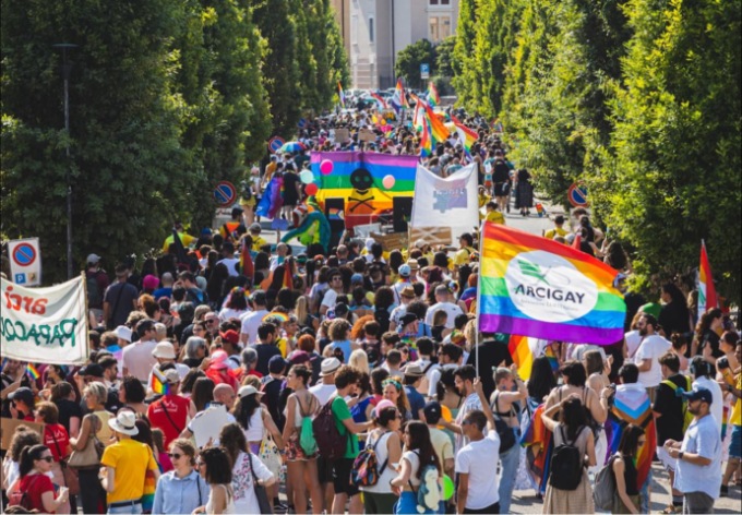 Mantova Pride 2023: una festa di colori, libertà e lotta per i diritti civili