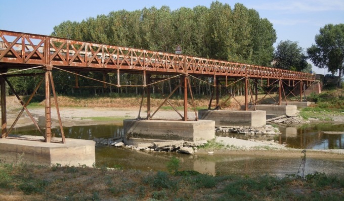 Non più sicuro: chiude il ponte in ferro tra Acquanegra e Calvatone