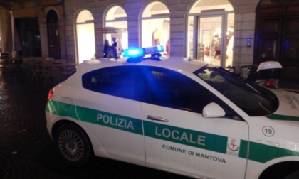 Pescherie di Giulio Romano imbrattate con bomboletta spray: presi i due giovani vandali