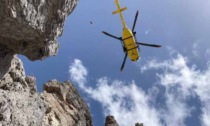 Precipita da un'altezza di sei metri in Val di Fassa, alpinista mantovano in pericolo