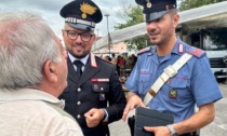 I Carabinieri al mercato di Porto Mantovano per sensibilizzare gli anziani sulle insidie delle truffe