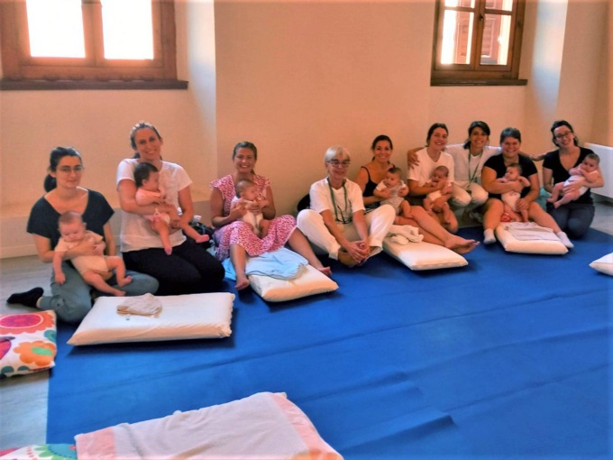 Benessere dei neonati (e anche dei genitori): riparte il corso di massaggio infantile