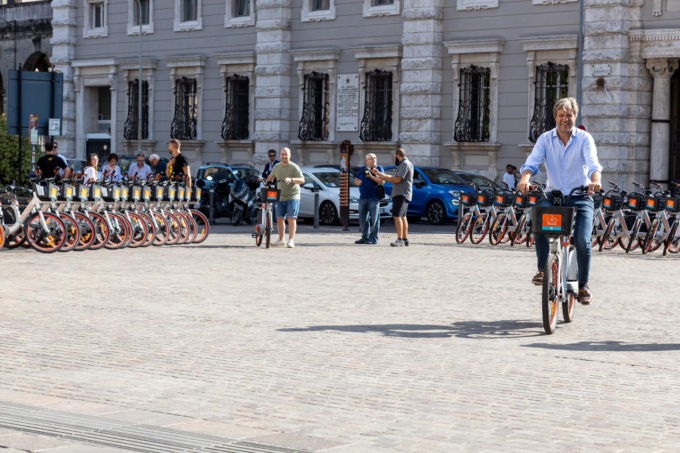 Riecco il bike-sharing di Ridemovi: 150 nuove bici elettriche o a pedalata muscolare