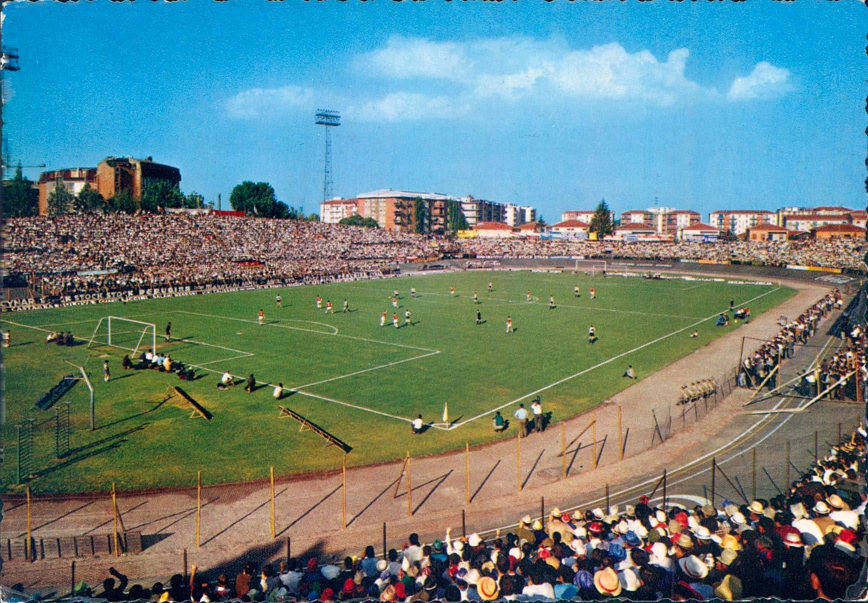 Un'immagine dello stadio di Mantova durante una partita negli anni 60