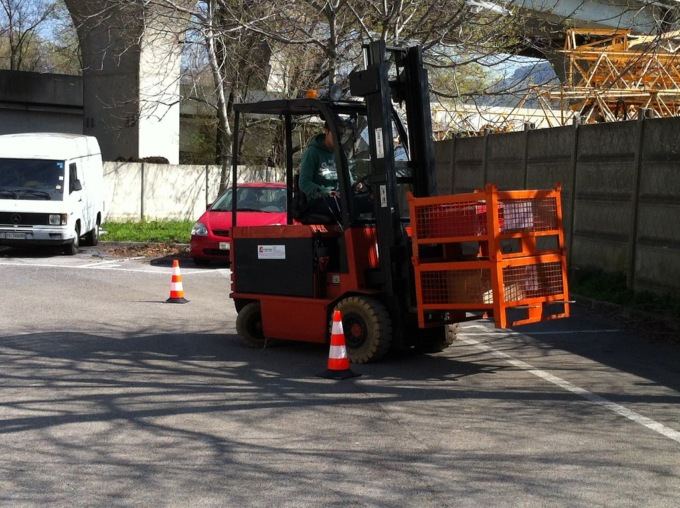 Investito da un muletto sul lavoro: gamba salvata dai medici dell’ospedale