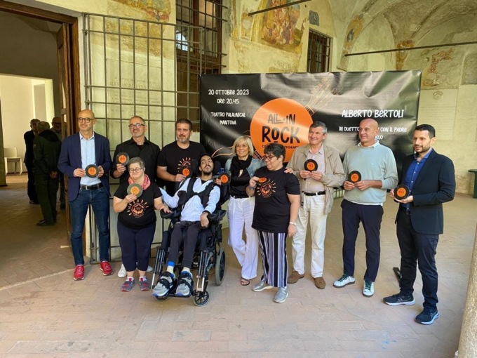 “All-In Rock”, al PalaUnical di Mantova il primo concerto che favorisce l’accesso ai cittadini con disabilità