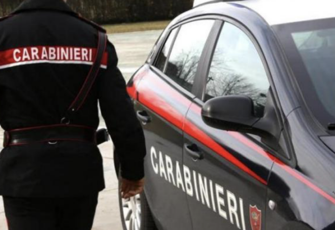 Porto abusivo di armi, 38enne condannato agli arresti domiciliari