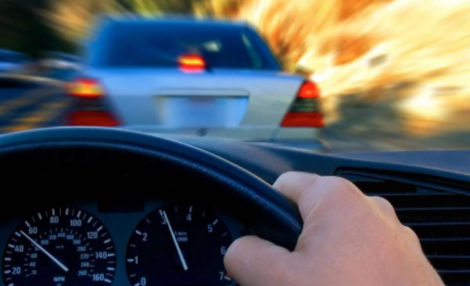 Provoca incidente e scappa: denunciato pirata della strada a Castiglione delle Stiviere