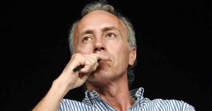 Marco Travaglio al Teatro Sociale di Mantova con “I migliori danni della nostra vita”