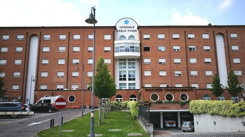 La facciata dell'ospedale di Mantova