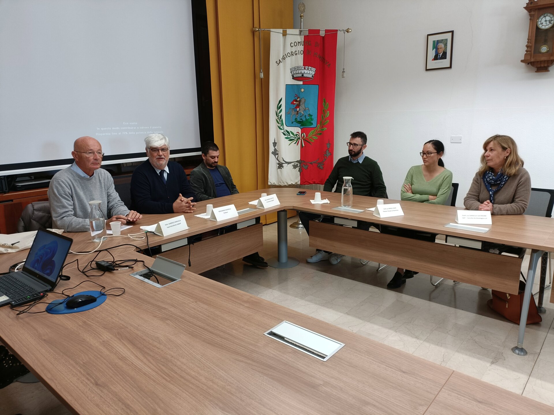 Un momento della presentazione dei ritrovamenti in municipio a San GIorgio Bigarello