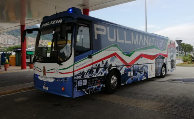 Il Pullman Azzurro della Polizia a Mantova per la giornata mondiale in memoria delle vittime della strada