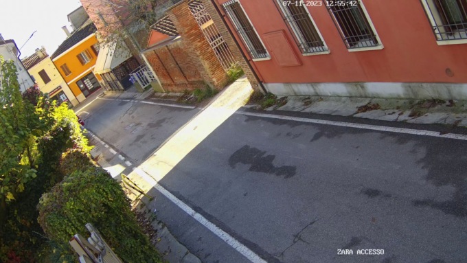 Rifiuti abbandonati in centro a Suzzara, scattano le multe ai trasgressori