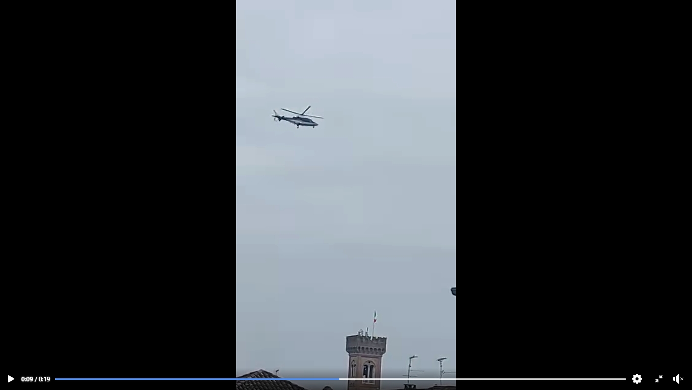 L'elicottero dei carabinieri ieri mattina nei cieli di Guidizzolo