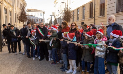 Via Tasso a Mantova si rifà il look: rimessa a nuovo l'area pedonale al centro di tre sedi scolastiche