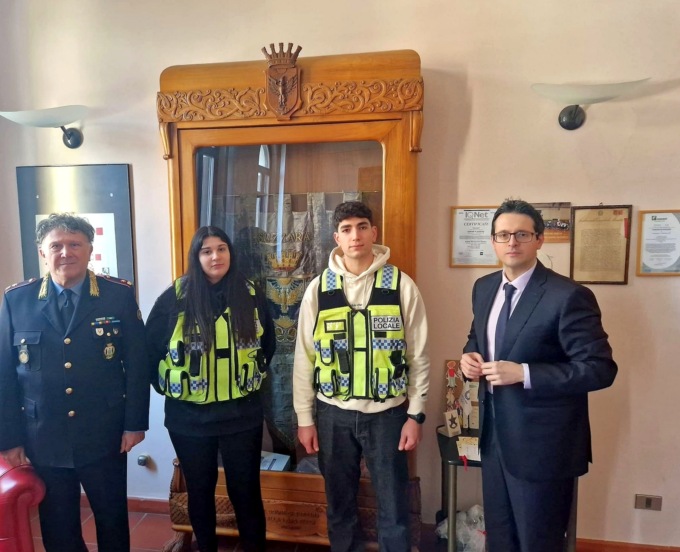 “Più sicurezza e più controlli”: a Suzzara due nuovi agenti di polizia locale