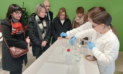 Al Falcone laboratori nuovi e innovativi: nella scuola di Asola arriva il sottosegretario di Stato