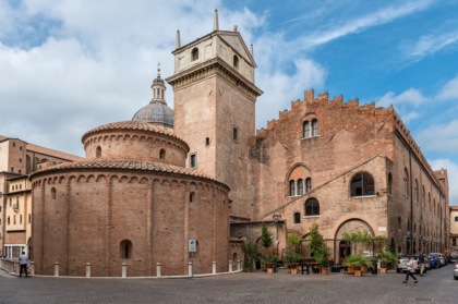 Oltre 439mila euro a 26 attività storiche: “Mantova difende la sua identità e guarda al futuro”