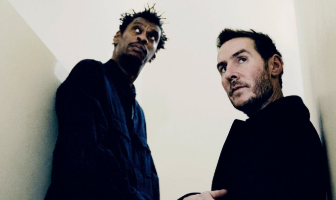 Massive Attack in concerto a Mantova, la loro unica data italiana sarà in piazza Sordello