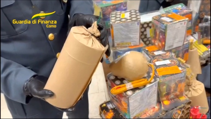 Capodanno sicuro: in un mese sequestrate dalla Gdf 40 tonnellate di botti illegali