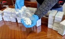Traffico di ossicodone tra Italia e Stati Uniti: scattano otto arresti