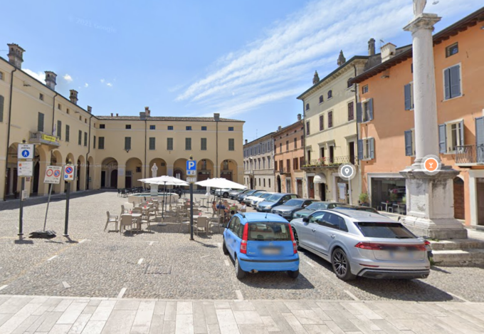 50enne precipita per 4 metri nella grata di un locale a Castiglione delle Stiviere