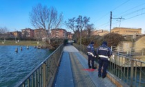 Bomba nel Lago Superiore a Mantova: messa in sicurezza dai subacquei, oggi verrà disinnescata