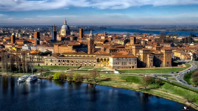 L'affascinante skyline di Mantova