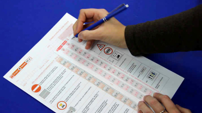 Test scritto per la patente: Mantova è la seconda città con più bocciati in Lombardia (e prima per la guida pratica)