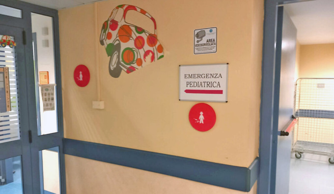 Principio di incendio al Poma: fumo nel pronto soccorso pediatrico, evacuati venti bambini