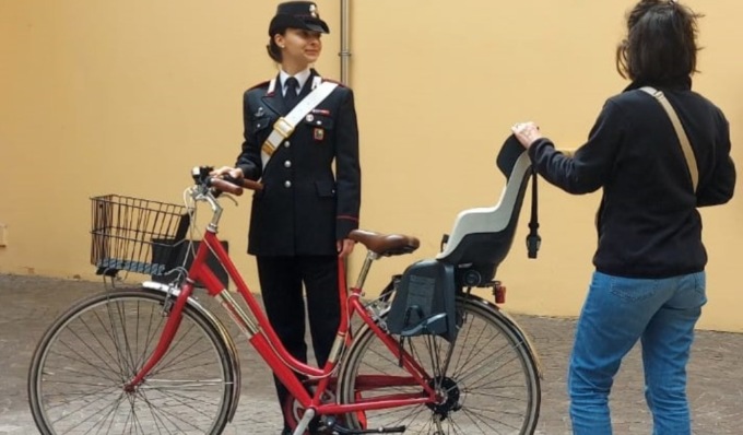 Furto, rapina impropria e possesso di strumenti per forzare l’apertura dei veicoli, tre nei guai