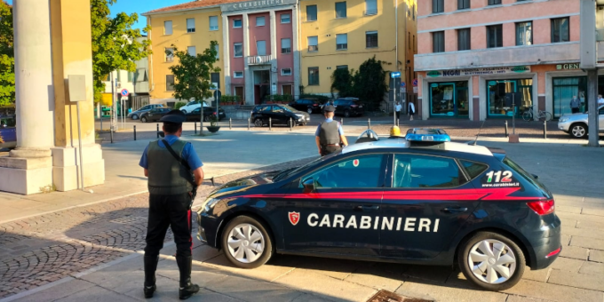 Evade dai domiciliari,  27enne straniero rintracciato dai Carabinieri
