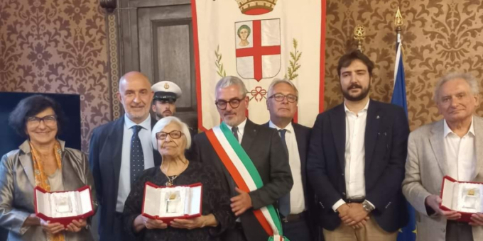 L’Ostetrica Maria Barletta riceve il riconoscimento alla carriera dal comune di Mantova