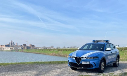 Pensionato tenta il suicidio, salvato in tempo dagli agenti prima di gettarsi nel lago