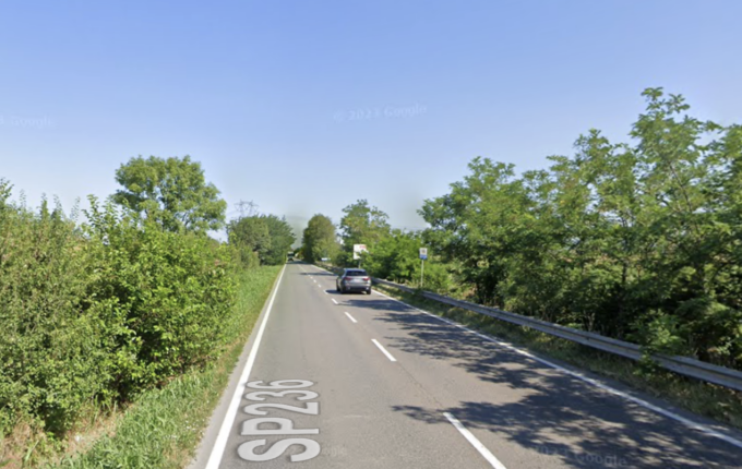 Incidente stradale a Goito: auto e moto si scontrano, coinvolta 78enne