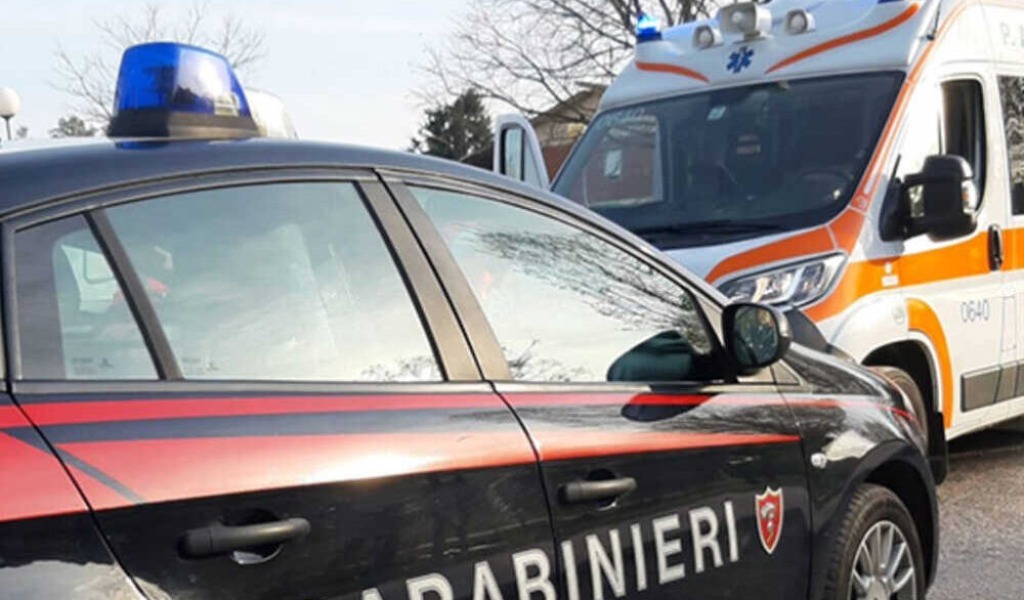 Sul posto carabinieri e 118 (foto di repertorio)