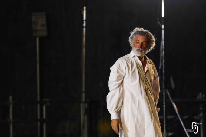 Enrico Lo Verso all’Esedra di Palazzo Te con “Uno nessuno centomila”