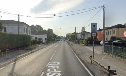 Scontro tra tre auto a Bagnolo San Vito, due feriti trasportati in ospedale