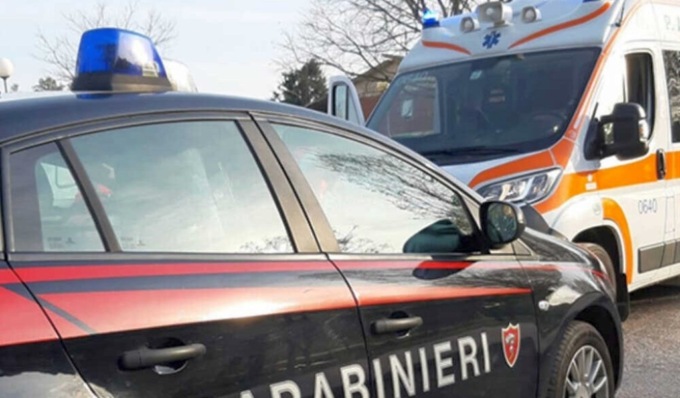 Sul posto sono intervenuti carabinieri e 118 (foto di repertorio)
