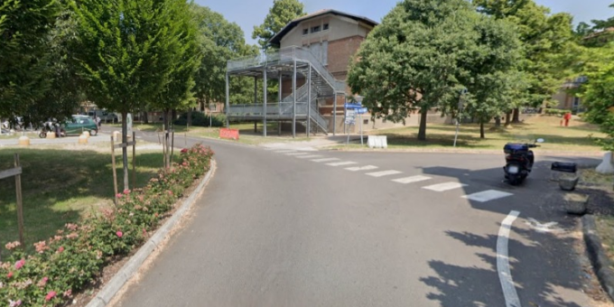 Bambina di tre anni investita mentre attraversava, in Ospedale per gli accertamenti