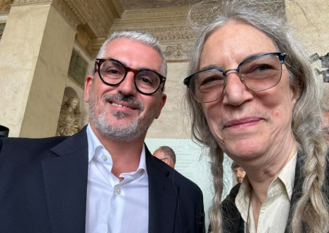 Chiusura trionfale per il Mantova Summer Festival 2024 con Patti Smith: “Troppe guerre e nessuno le vince”