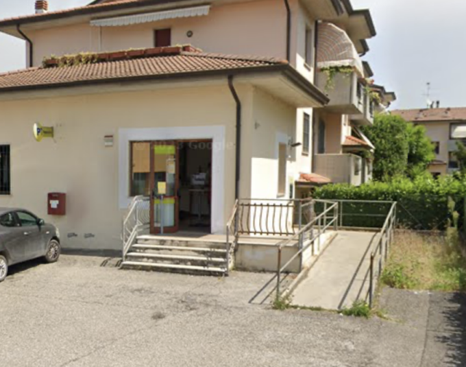Esplosione al postamat di Montanara, i ladri scappano con 20mila euro di bottino