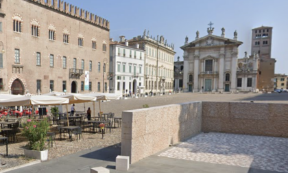 Anziano colpito da un malore in un locale di Piazza Sordello, trasportato d'urgenza in ospedale