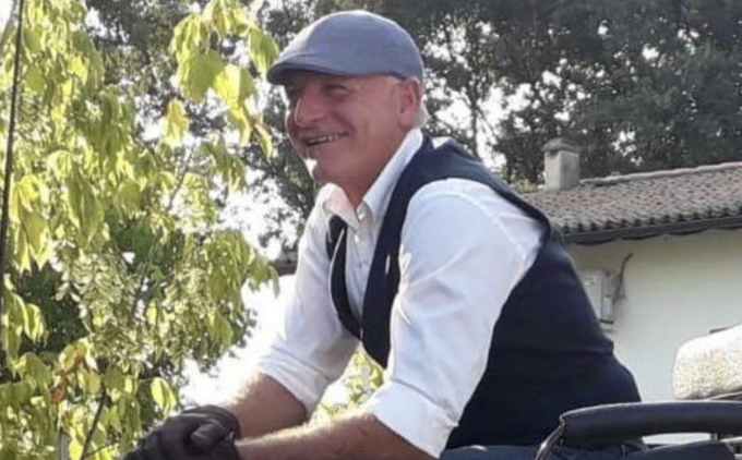 Infarto fulminante mentre lavora con il padre a Moglia, muore imprenditore 52enne