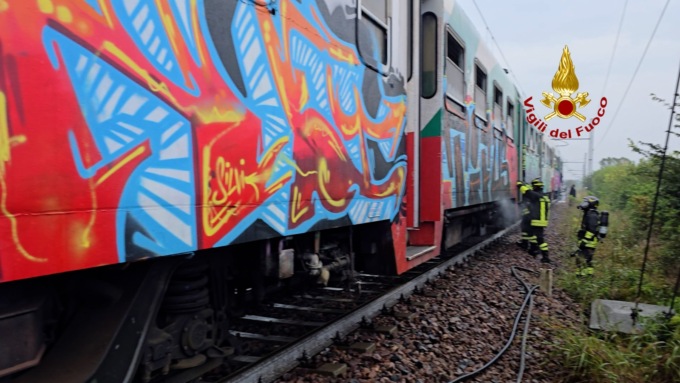 Fiamme e fumo dalla motrice, panico sul treno a Sermide e Felonica