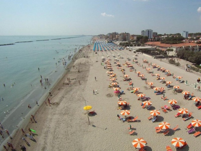 Malore in mare ai Lidi Ferraresi, muore 65enne mantovano di Marcaria