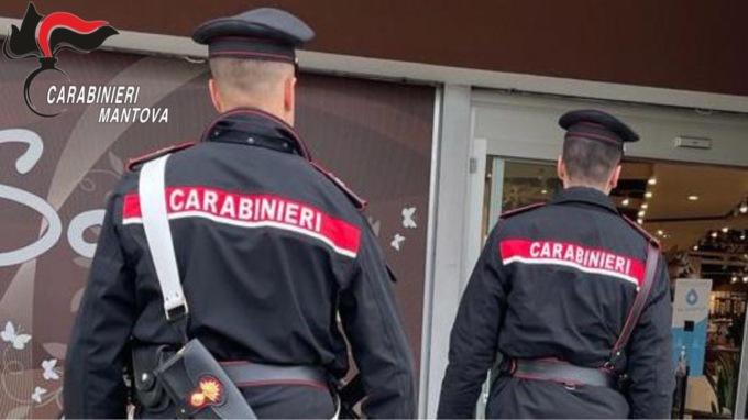 Scatta l’arresto dopo i furti nel mantovano: 2 mila euro di merce nascosta nel bagagliaio