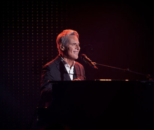 Claudio Baglioni in concerto a Mantova, tre date speciali al Teatro Sociale