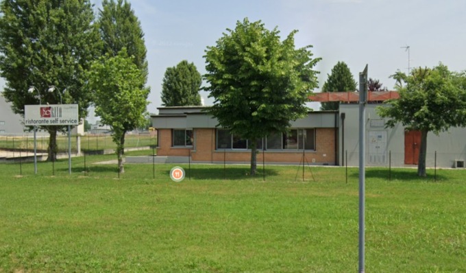 Infortunio sul lavoro, autista cade mentre scarica merce dal camion